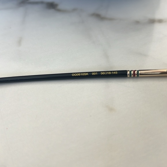 Authentic Gucci Sunglasses 😎 - Picture 10 of 10